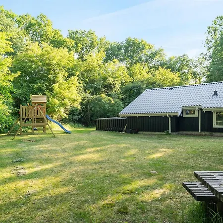 Lovis - 600m From The Sea By Interhome Laeso