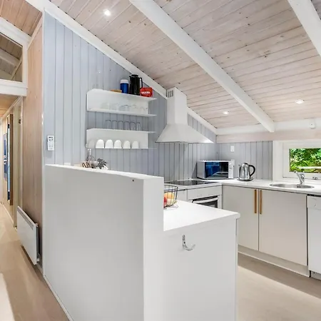 Lovis - 600m From The Sea By Interhome Feriehus